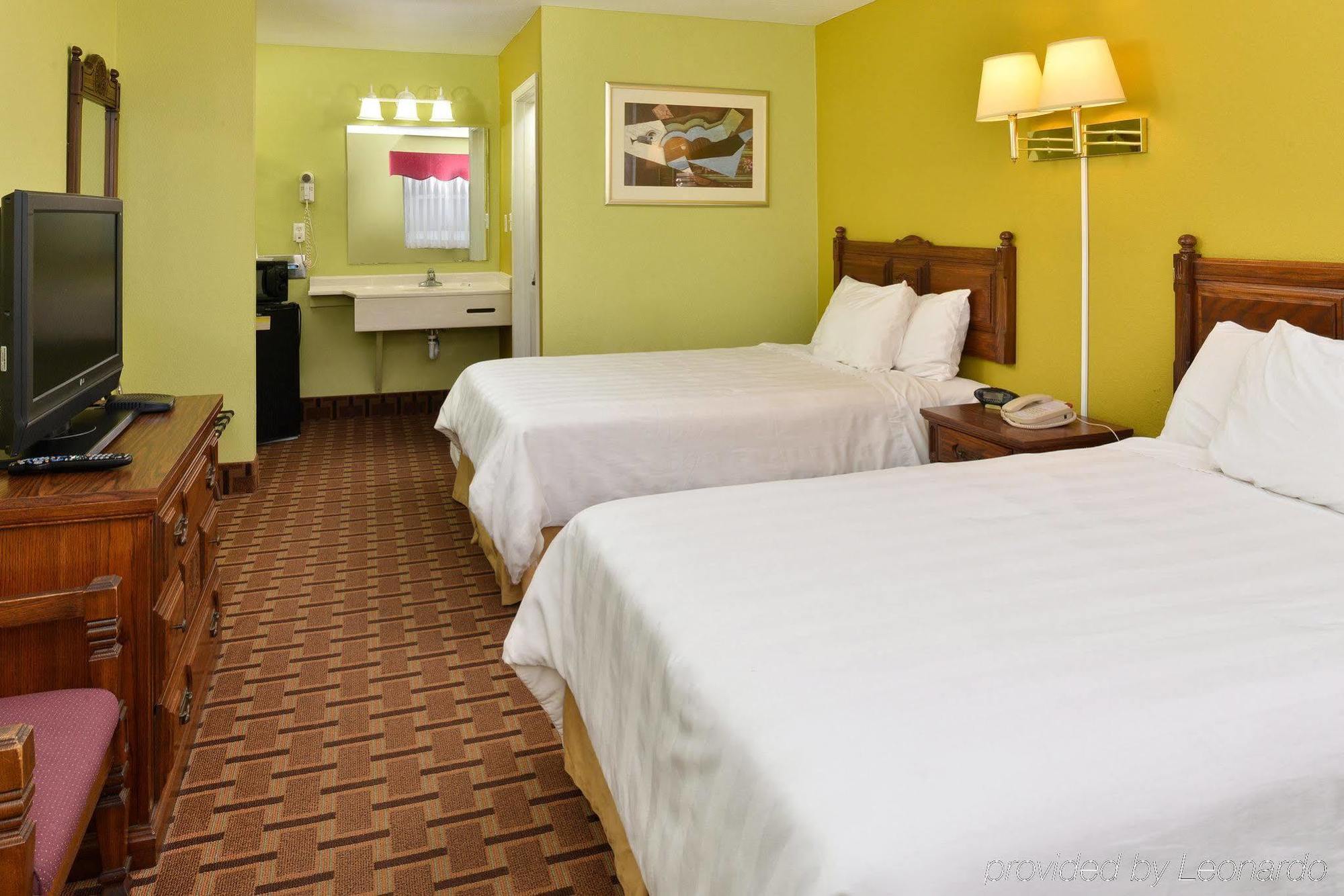 American Inn Princeton Buitenkant foto